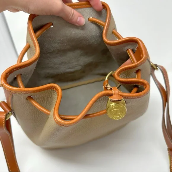 Dooney&Bourke Vintage Medium Bucket Bag - Picture 6 of 6